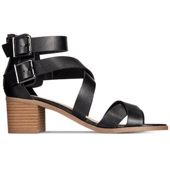 Material Girl Danee Block Heel City Sandals - Picture 2 of 5